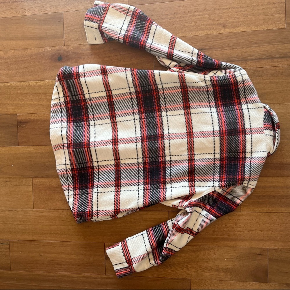 Universal Thread for Target Oversized Shacket - Picture 2 of 3